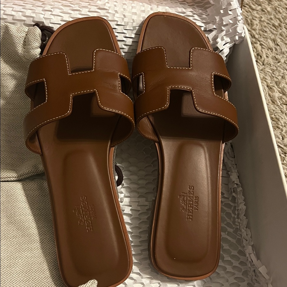 Hermès Oran Sandal - Picture 3 of 10